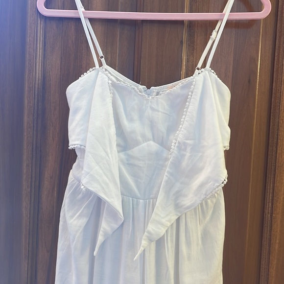 Beautiful ❣️mi ami❣️White Linen Pleated Jumpsuit🏆 - Picture 8 of 16